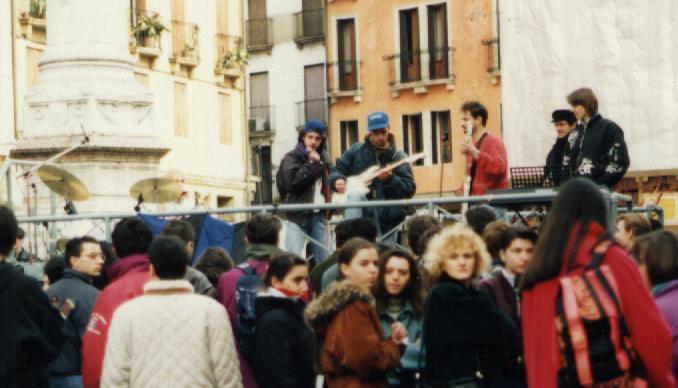 Vicenza.JPG (41793 byte)